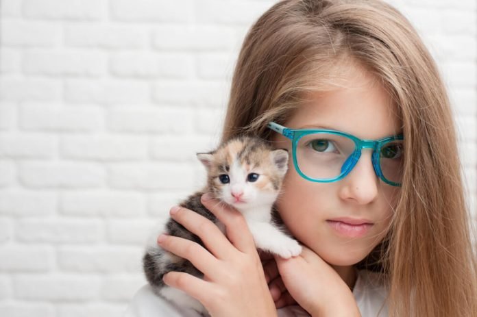 Hypoallergenic Glasses VS Reading Frames